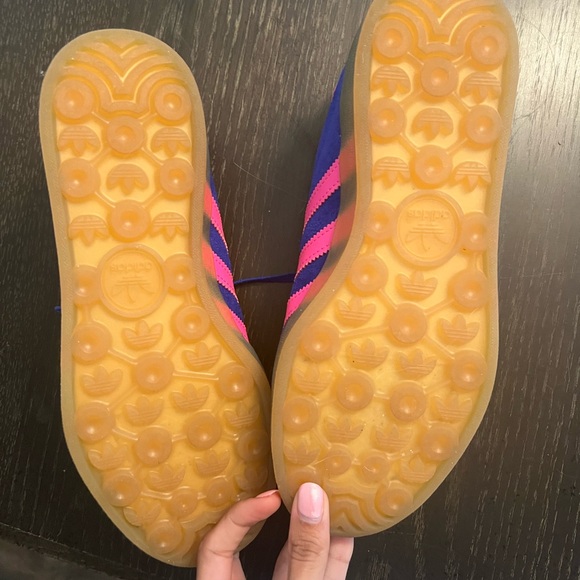 Blue and pink Adidas Gazelles worn ONCE (rare!!!) - Picture 2 of 7